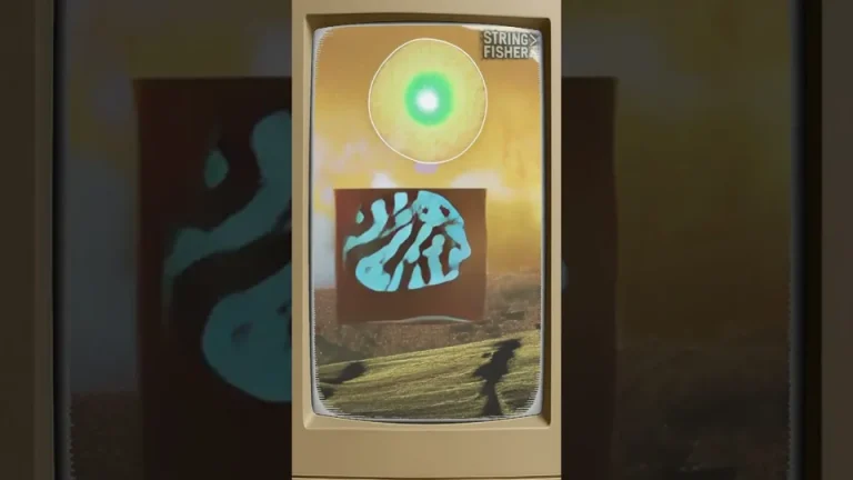 Stealth Creeper video thumbnail: a beige monitor showing a green orb above a patterned screen.